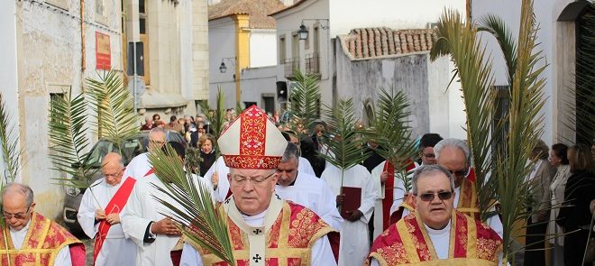 10 de abril/Catedral de Évora: Celebração do Domingo de Ramos (Com Homilia, Fotos e Vídeo)